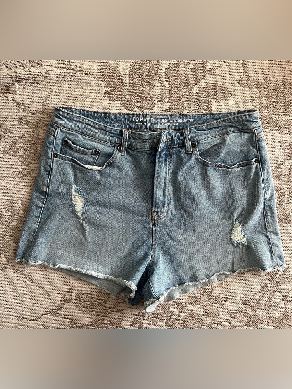 Torrid High Rise Relaxed Distressed Denim Shorts Size 16